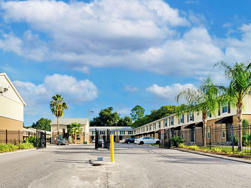 Jackson Heights Apartments in Tampa, FL