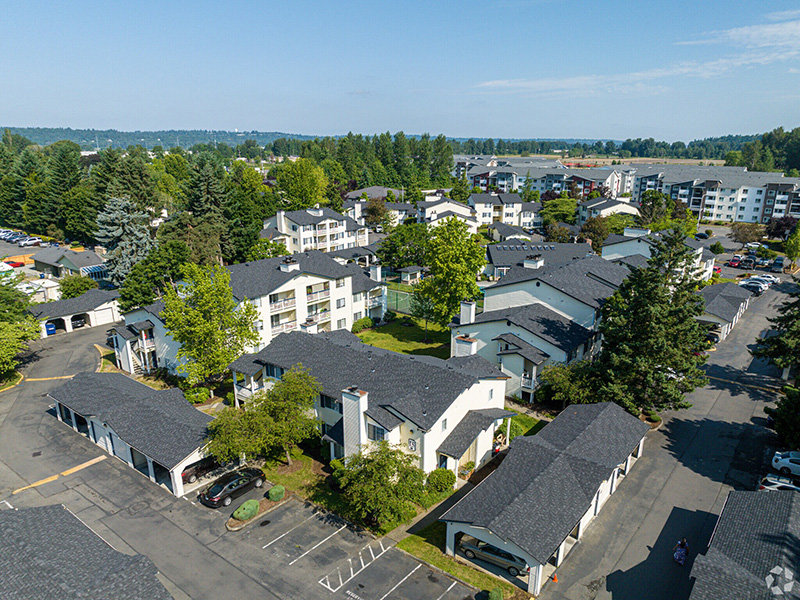 Mallard Pointe at Riverbend Apartments in Auburn, WA