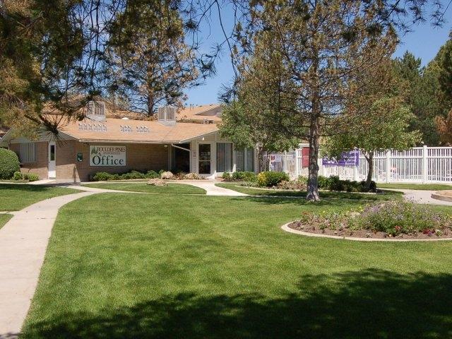 Boulder Pines Apartments in Salt Lake City, UT