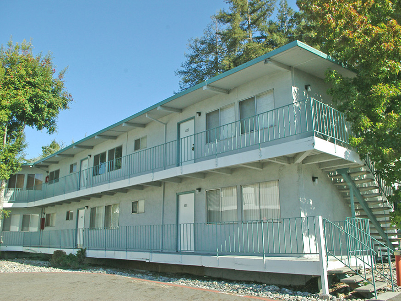 Manchester Apartments in San Leandro, CA