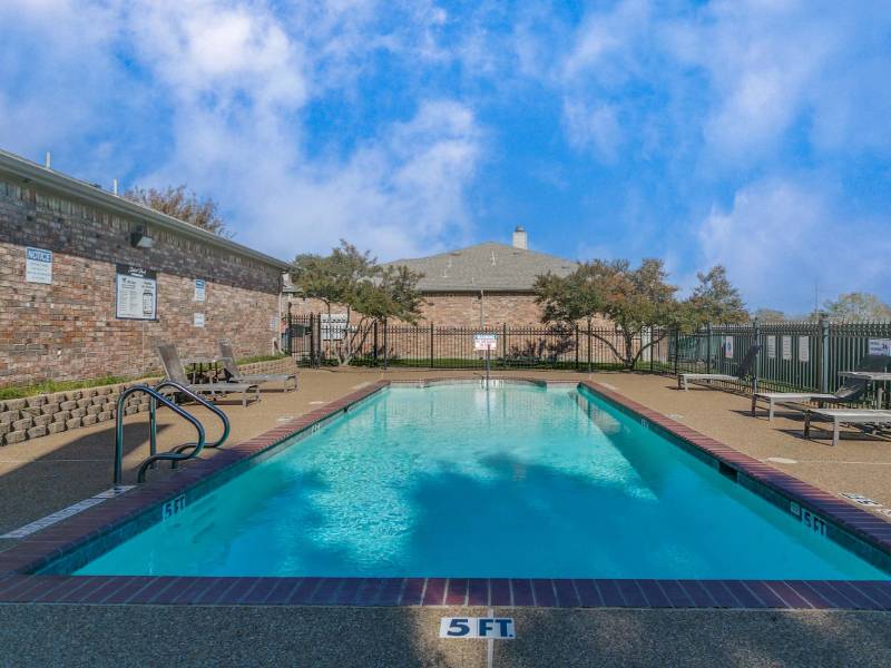 Shiloh Park Apartments in Plano, TX