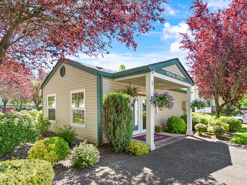 Bristol Woods Apartments in Gresham, OR