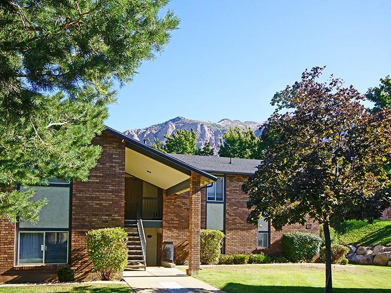 Mountain Ridge Manor Apartments in Ogden, UT