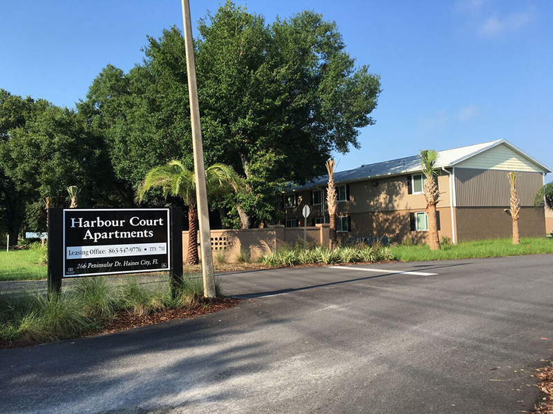 Harbour Court Apartments in Haines City, FL