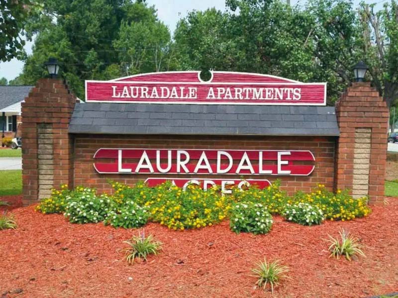 Lauradale Apartments in Jacksonville, NC